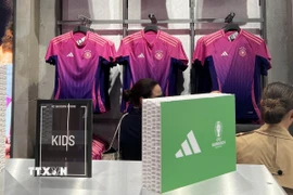 Một cửa hàng của Adidas. (Ảnh: Phương Hoa/TTXVN)