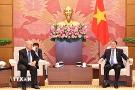 Phó Chủ tịch Quốc hội Nguyễn Đức Hải tiếp Tiến sỹ Kambiz Ghawami, Chủ tịch Tổ chức Hỗ trợ đại học thế giới, Cộng hòa Liên bang Đức (WUS). (Ảnh: Minh Đức/TTXVN)