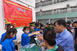 An Giang: Nồi cháo cho bệnh nhân nghèo của cán bộ Đồn Biên phòng Vĩnh Nguơn