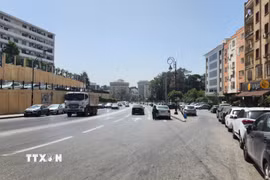 Nắng chói chang giữa trưa ở thủ đô Algiers. (Ảnh: Mạnh Hùng/TTXVN)