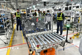 Một nhà máy sản xuất ôtô tại Walbrzych, Ba Lan. (Ảnh: PAP/TTXVN)