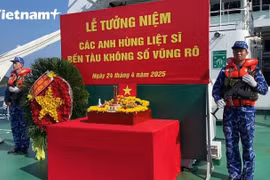 Tưởng niệm Anh hùng liệt sỹ Bến tàu Không số Vũng Rô