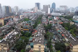 Khu tập thể Thành Công hiện có 68 tòa nhà cao 2-5 tầng, được xây dựng từ năm 1979 - 1982. (Ảnh: Quốc Khánh/TTXVN)