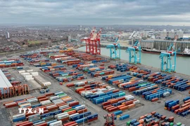 Quang cảnh cảng hàng hóa ở Liverpool, Anh. (Ảnh: THX/TTXVN)