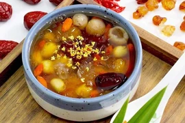 Chè dưỡng nhan ấm nóng: Món ngon giúp giữ nhiệt, đẹp da trong mùa lạnh