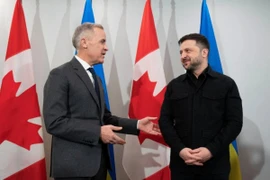 Thủ tướng Canada Mark Carney và Tổng thống Ukraine Volodymyr Zelensky. (Ảnh: scmp)