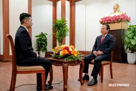 Ông Lê Tiến Châu, Ủy viên Trung ương Đảng, Bí thư Thành ủy, Trưởng Đoàn đại biểu Quốc hội thành phố, Trưởng Đoàn đại biểu Đảng bộ thành phố dự Đại hội XIV của Đảng trả lời phỏng vấn Báo và phát thanh, truyền hình Hải Phòng.