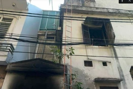 Hà Nội: Cháy nhà 3 tầng ở Nghĩa Đô, 15 nạn nhân bị ảnh hưởng khói và khí độc
