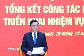 Đồng chí Trần Cẩm Tú, Uỷ viên Bộ Chính trị, Thường trực Ban Bí thư, Bí thư Đảng uỷ các cơ quan Đảng Trung ương phát biểu chỉ đạo hội nghị. (Ảnh: Phương Hoa/TTXVN)