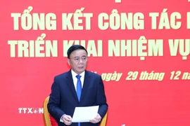 Đồng chí Trần Cẩm Tú, Uỷ viên Bộ Chính trị, Thường trực Ban Bí thư, Bí thư Đảng uỷ các cơ quan Đảng Trung ương phát biểu chỉ đạo hội nghị. (Ảnh: Phương Hoa/TTXVN)