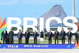 Lãnh đạo các nước BRICS chụp ảnh chung tại Hội nghị thượng đỉnh BRICS ở Rio de Janeiro, Brazil, ngày 6/7/2025. (Ảnh: THX/TTXVN)