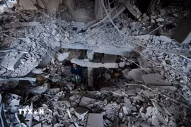 Cảnh đổ nát sau vụ không kích của Israel tại Beirut, Liban. (Ảnh: THX/TTXVN)