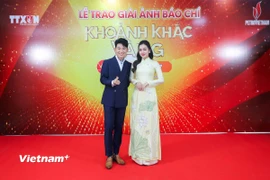 Cả hai đã mang đến các ca khúc như "Bài ca thống nhất," "Một đời người một rừng cây" và "Chạm vào vinh quang." (Ảnh: Vietnam+)