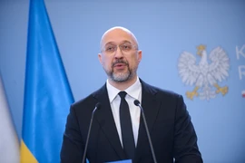 Ông Denys Shmyhal tại cuộc họp báo ở Warraw, Ba Lan. (Ảnh: PAP/TTXVN)