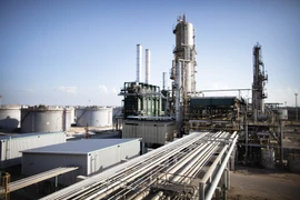 Một cơ sở khai thác dầu ở Zawiya, Libya. (Ảnh: AFP/TTXVN)