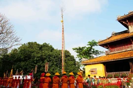 Quang cảnh Lễ Hạ nêu ở Thế Miếu trong Đại Nội Huế. (Ảnh: Nguyên Lý/TTXVN)