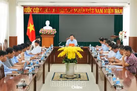Quang cảnh cuộc họp với 9 xã, phường khu vực phía Nam của tỉnh. (Ảnh: Báo Khánh Hòa)