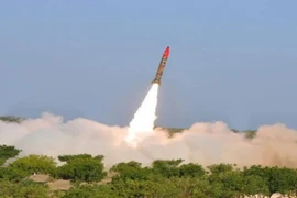 Tên lửa Abdali có tầm bắn 450 km. (Ảnh: financial express)