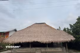 Ngôi nhà cổ 600 năm tuổi ở làng Karang Bayan, Tây Lombok, tỉnh Tây Nusa Tenggara, Indonesia. (Ảnh: Minh Thái/Vietnam+)