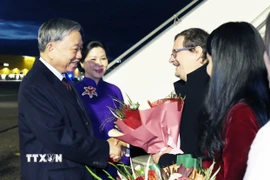 Tổng Bí thư Tô Lâm và Phu nhân đến Thủ đô Helsinki, bắt đầu chuyến thăm chính thức Cộng hòa Phần Lan. (Ảnh: Thống Nhất/TTXVN)