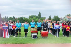 8 đội bóng tranh tài tại Giải bóng đá Liên hiệp Hội người Việt Nam tại châu Âu 