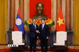 Chủ tịch nước Lương Cường tiếp Thủ tướng Lào Sonexay Siphandone sang Việt Nam tham dự Hội nghị thượng đỉnh Diễn đàn Đối tác vì tăng trưởng xanh và mục tiêu toàn cầu (P4G) lần thứ tư (Hà Nội, 17/4/2025). (Ảnh: Lâm Khánh/TTXVN)