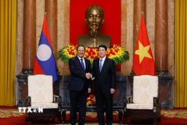 Chủ tịch nước Lương Cường tiếp Thủ tướng Lào Sonexay Siphandone sang Việt Nam tham dự Hội nghị thượng đỉnh Diễn đàn Đối tác vì tăng trưởng xanh và mục tiêu toàn cầu (P4G) lần thứ tư (Hà Nội, 17/4/2025). (Ảnh: Lâm Khánh/TTXVN)