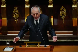 Thủ tướng Pháp Francois Bayrou phát biểu trước Quốc hội ở Paris. (Ảnh: THX/TTXVN)