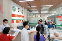 Bộ Y tế đề nghị các đơn vị y tế thực hiện thường trực 4 cấp, 24/24 giờ. (Ảnh: TTXVN)