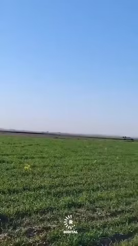 Khoảnh khắc đàn tên lửa hành trình nối đuôi nhau bay tới mục tiêu ở Iran
