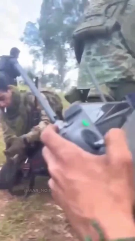 Tội phạm ma túy Mexico chiến đấu như quân đội, dùng drone tấn công đối thủ