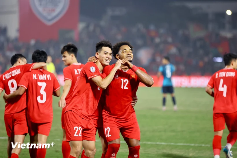 Tiến Linh và Xuân Son tiếp tục cùng ghi bàn để đưa Việt Nam vào chung kết AFF Cup 2024. (Ảnh: Hoài Nam/Vietnam+)