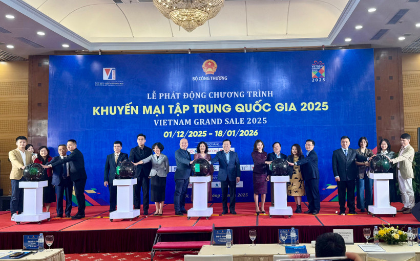 Phát động chương trình “Khuyến mại tập trung quốc gia 2025-Vietnam Grand Sale 2025”. (Ảnh: PV/Vietnam+)