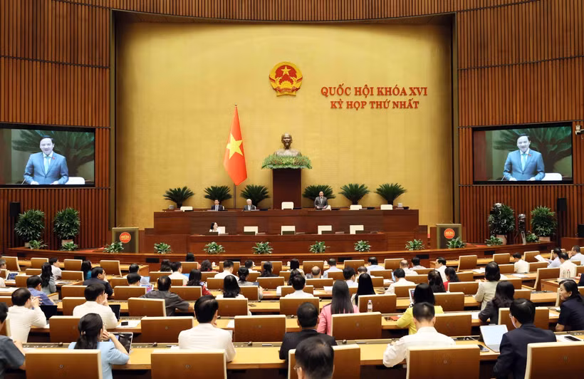Phó Chủ tịch Quốc hội Nguyễn Khắc Định điều hành phiên họp. (Ảnh: An Đăng/TTXVN)