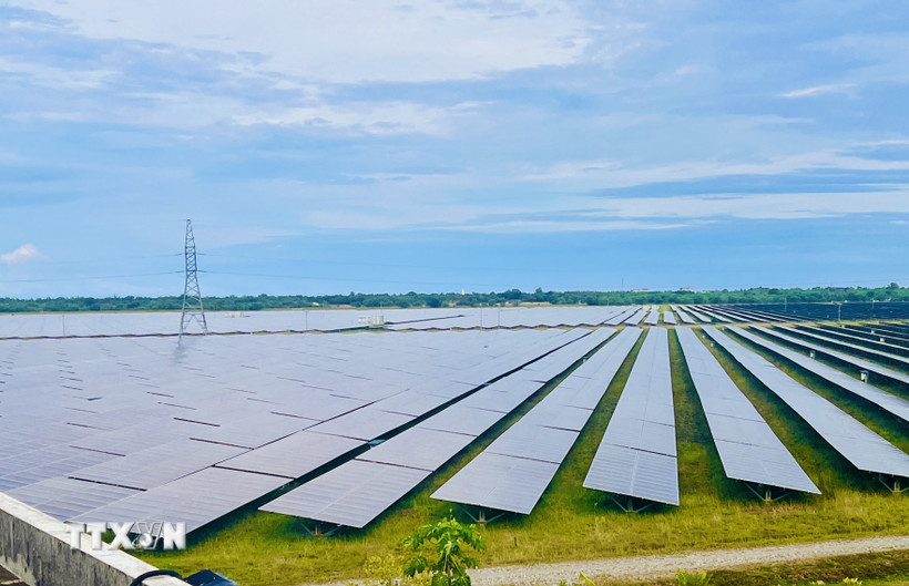 Nhà máy điện mặt trời Gio Thành 1 và Gio Thành 2 có tổng công suất 100 MWp, tổng mức đầu tư 2.300 tỷ đồng. (Ảnh: Nguyên Linh/TTXVN)