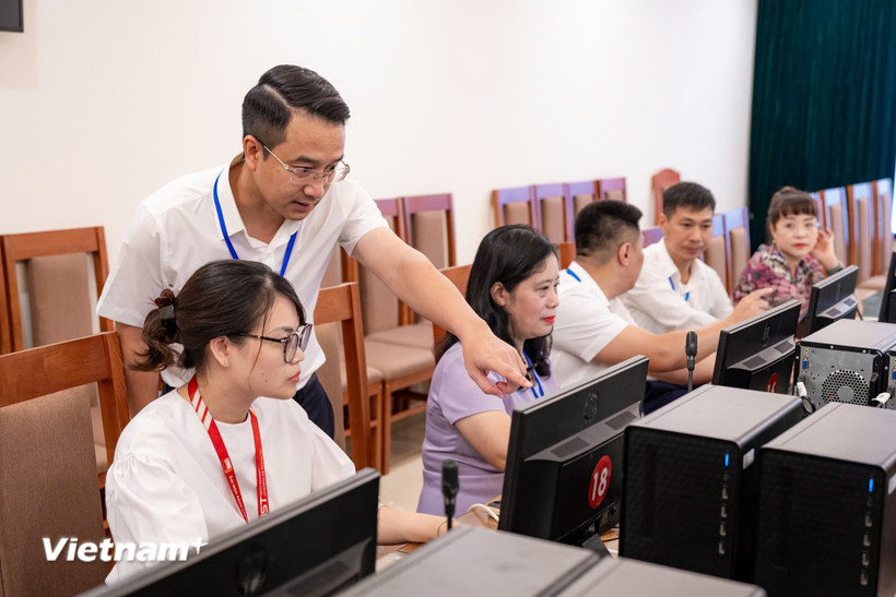 Bộ Nội vụ đề nghị các địa phương chủ động sắp xếp, bố trí công chức cấp xã (mới) theo thẩm quyền, đáp ứng yêu cầu nhiệm vụ khi vận hành bộ máy chính quyền mới từ ngày 01/7/2025. (Ảnh: PV/Vietnam+)