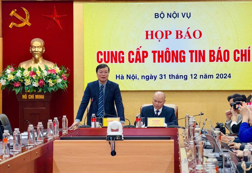 Bộ Nội vụ tổ chức họp báo ngày 31/12. (Ảnh: PVVietnam+)