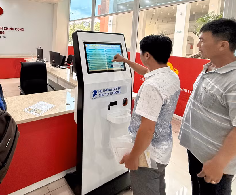Ngành nội vụ đặt mục tiêu hoàn thành 100% nhiệm vụ sửa đổi các quy định hiện hành nhằm cắt giảm tối đa thủ tục hành chính và các thành phần hồ sơ. (Ảnh: PV/Vietnam+)