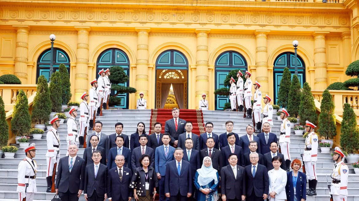 Tổng Bí thư, Chủ tịch nước Tô Lâm và các đại biểu. (Ảnh: Thống Nhất/TTXVN)