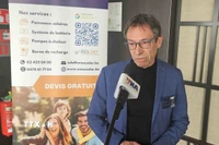 Giáo sư Geert Angenon, Đại học Vrije Universiteit Brussel (VUB) trả lời phỏng vấn TTXVN tại Brussels (Bỉ). (Ảnh: Duy Tùng/TTXVN)