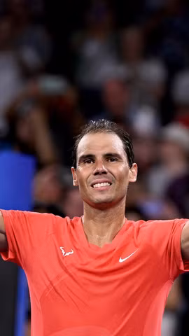 Tay vợt Rafael Nadal thi đấu tại giải quần vợt quốc tế Brisbane ở Australia ngày 2/1/2024. (Ảnh: AFP/TTXVN)