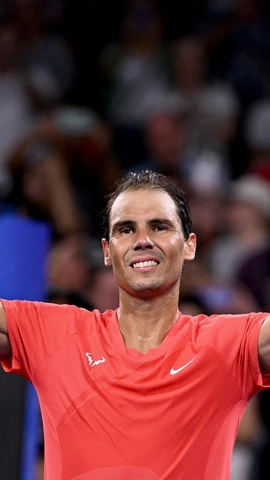 Tay vợt Rafael Nadal thi đấu tại giải quần vợt quốc tế Brisbane ở Australia ngày 2/1/2024. (Ảnh: AFP/TTXVN)