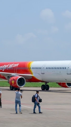 Một máy bay của Vietjet Air tại sân bay Cần Thơ. (Ảnh: Thanh Liêm/TTXVN)