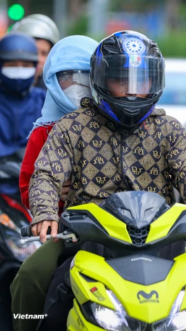 Nắng nóng bao trùm nhiều khu vực trên cả nước. (Ảnh: Vietnam+)