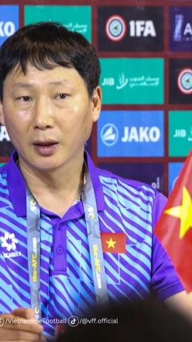 HLV Kim Sang-sik . (Nguồn: VFF)