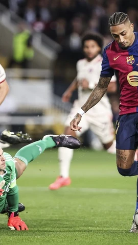 Bayern Munich nhận thảm bại 1-4 trước Barcelona tại Champions League. (Nguồn: Getty Images)