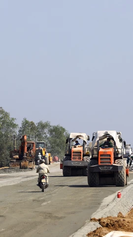 Cao tốc đường bộ Tân Phú- Bảo Lộc. (Nguồn: TTXVN)