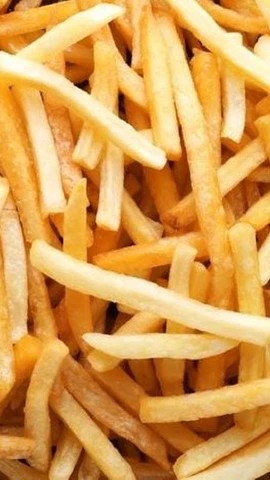 Khoai tây chiên không chỉ chứa nhiều calo và chất béo mà còn nhiều đường và carbohydrate tinh chế. (Nguồn: Vietnam+)