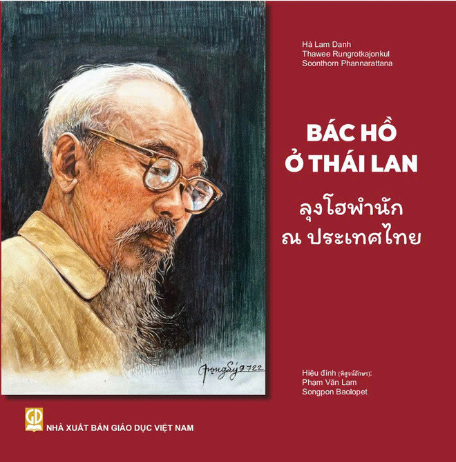 Bìa sách song ngữ Bác Hồ ở Thái Lan. (Ảnh: PV/Vietnam+) z6613887154414-0dc8e139e84c691f1a6ce5e7a8a536bd.jpg