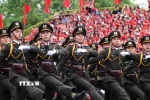 Duyệt đội ngũ chào mừng kỷ niệm 70 năm Ngày Giải phóng Hải Phòng. (Ảnh: Hoàng Ngọc/TTXVN)